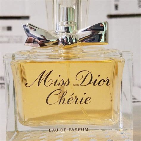 miss dior cherie 2005 description|Miss Dior alternative.